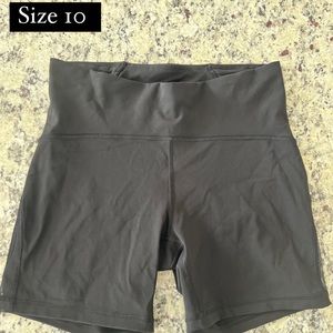 lululemon bike shorts